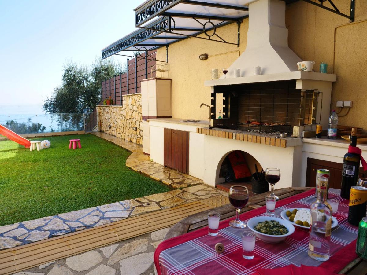 Villa Artemis Barbati Bagian luar foto