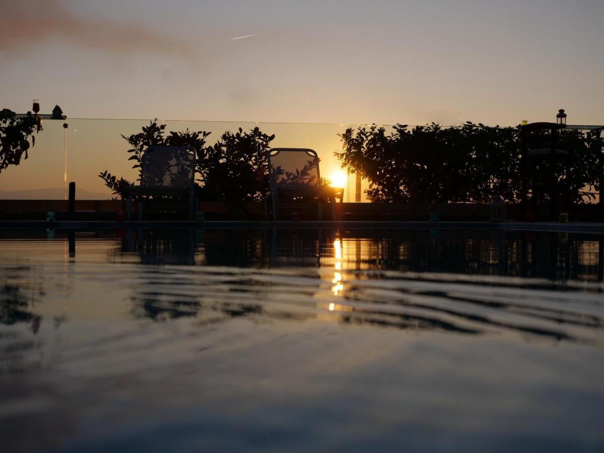 Villa Artemis Barbati Bagian luar foto